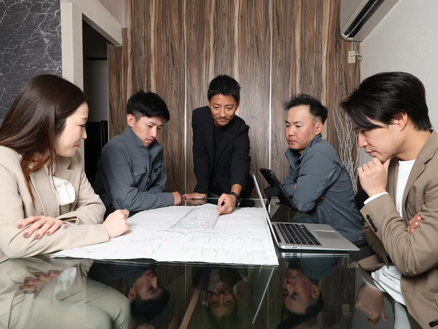 内装施工と不動産を一貫して手がけるオールズの事業イメージ